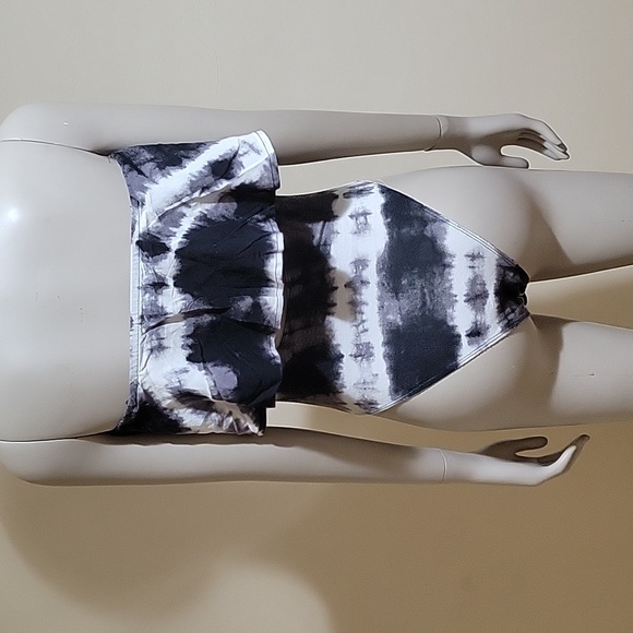 Love, fire tiedye one piece - Picture 5 of 5